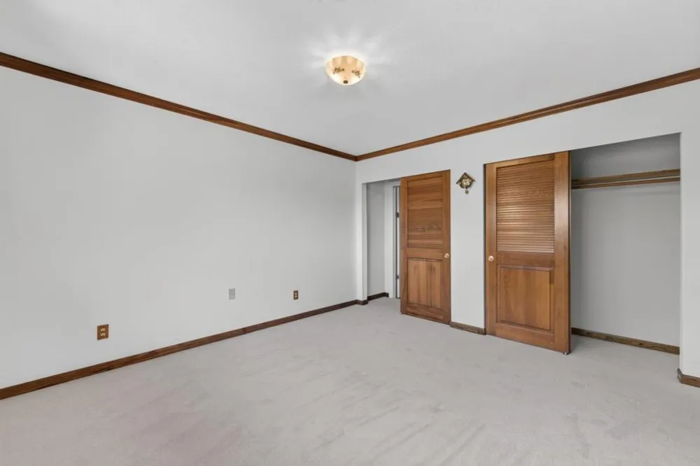 13204 Wright Way Los Altos Hills, CA 94022