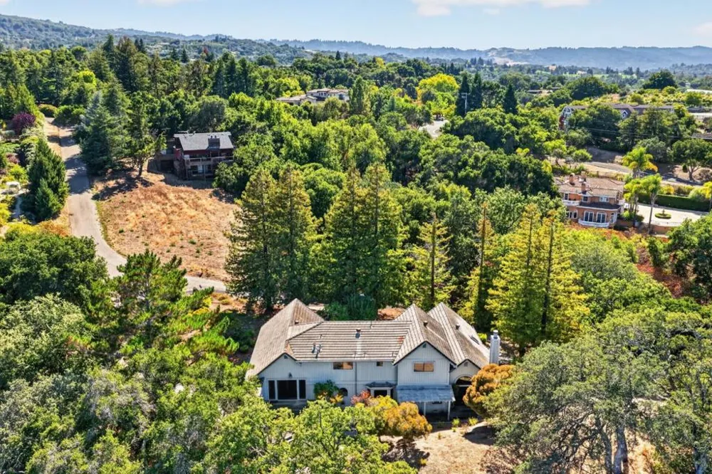 13204 Wright Way Los Altos Hills, CA 94022