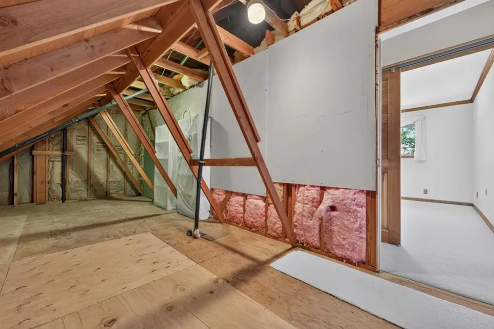 13204 Wright Way Los Altos Hills, CA 94022