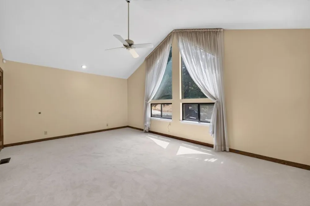 13204 Wright Way Los Altos Hills, CA 94022