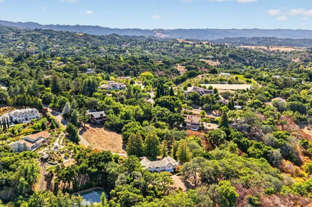 13204 Wright Way Los Altos Hills, CA 94022
