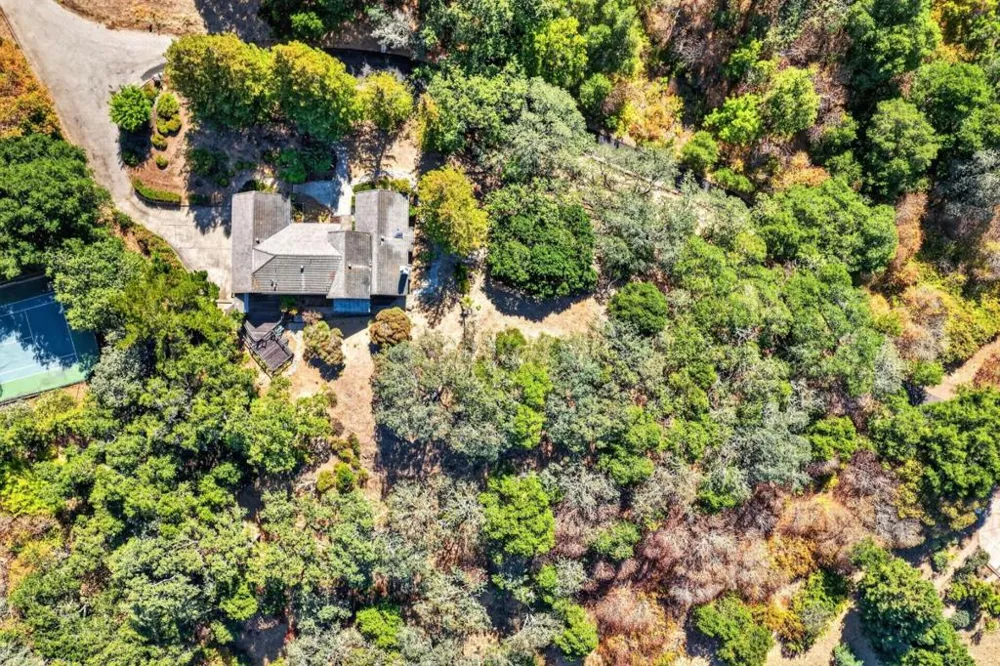 13204 Wright Way Los Altos Hills, CA 94022