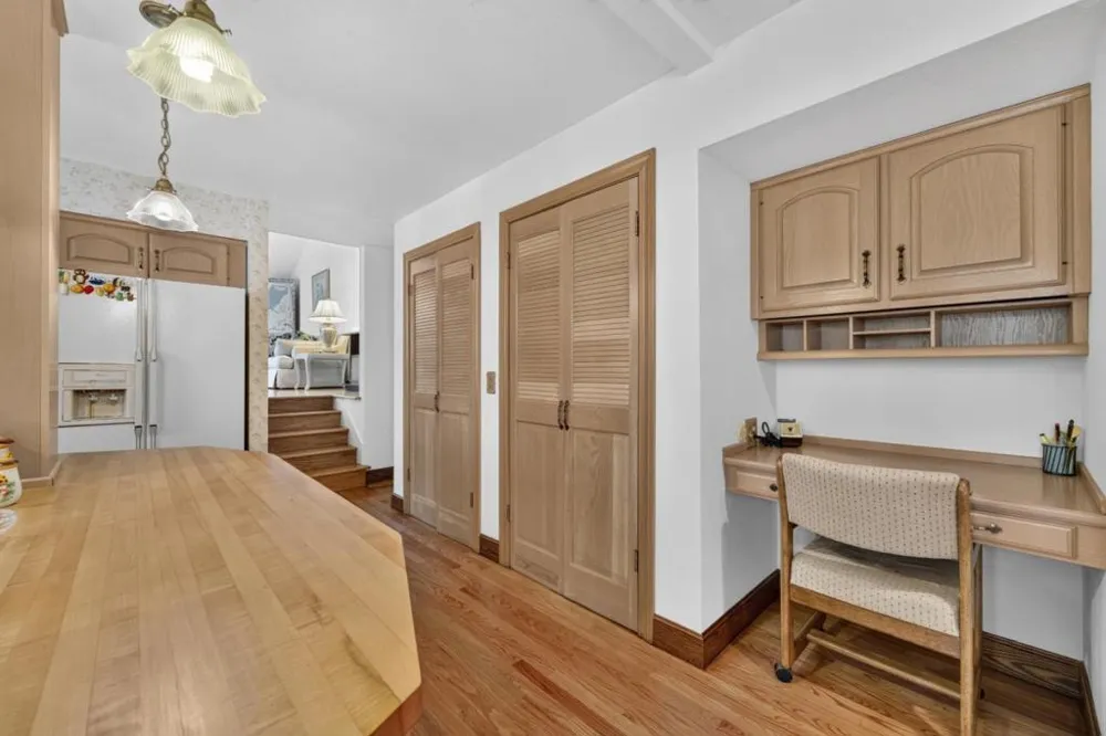 13204 Wright Way Los Altos Hills, CA 94022