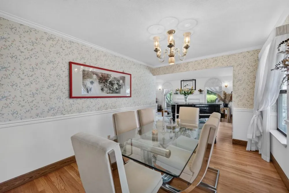 13204 Wright Way Los Altos Hills, CA 94022