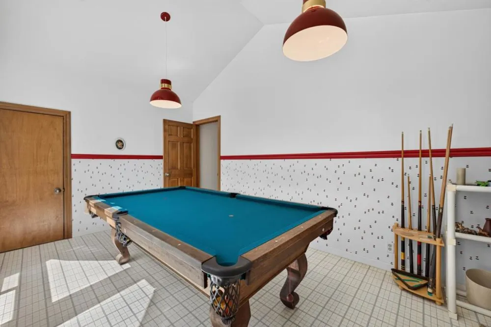 13204 Wright Way Los Altos Hills, CA 94022