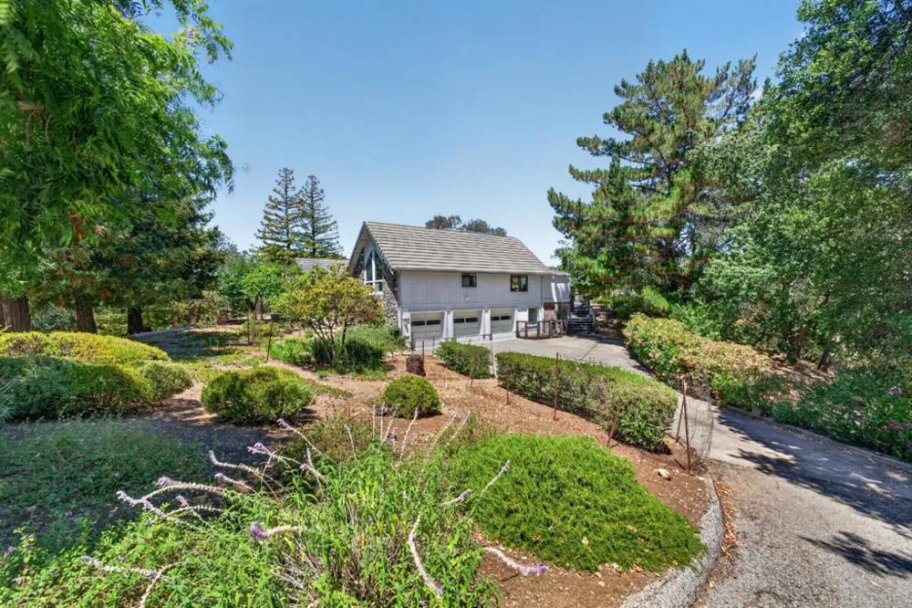 13204 Wright Way Los Altos Hills, CA 94022