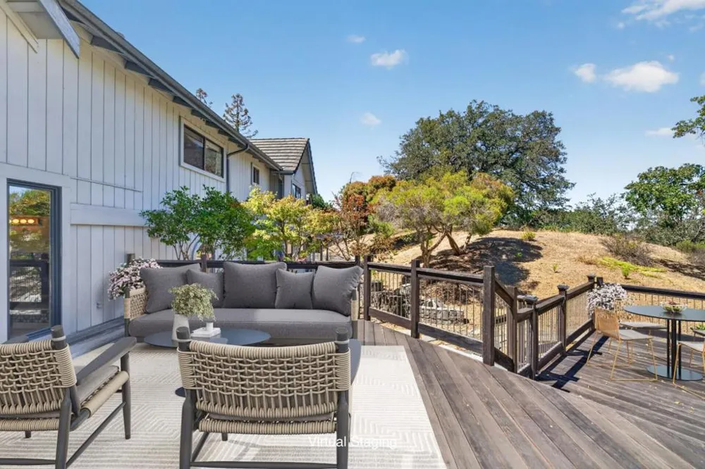 13204 Wright Way Los Altos Hills, CA 94022