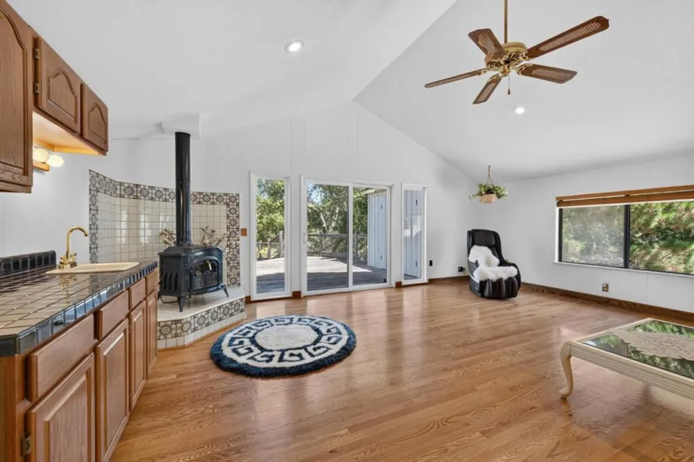 13204 Wright Way Los Altos Hills, CA 94022