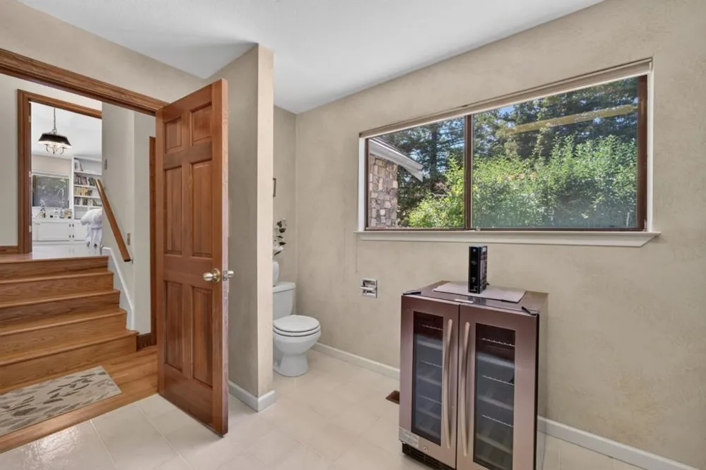13204 Wright Way Los Altos Hills, CA 94022