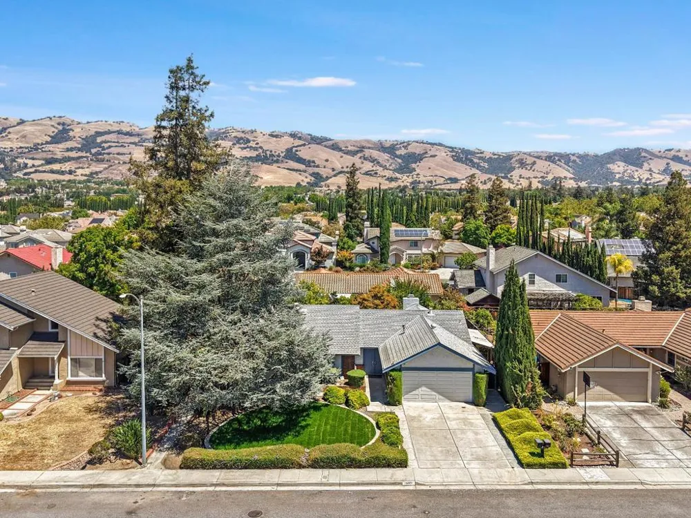 3220 Foxboro Place San Jose, CA 95135