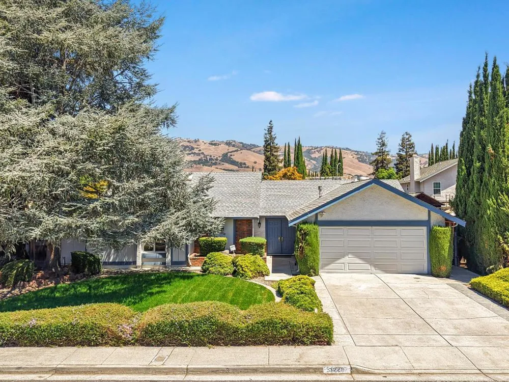3220 Foxboro Place San Jose, CA 95135