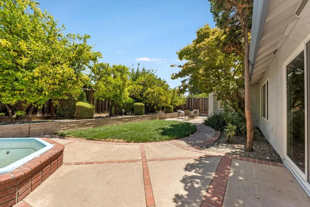 3220 Foxboro Place San Jose, CA 95135