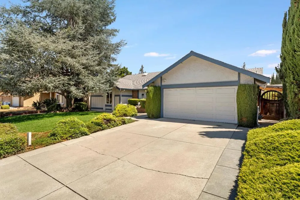 3220 Foxboro Place San Jose, CA 95135