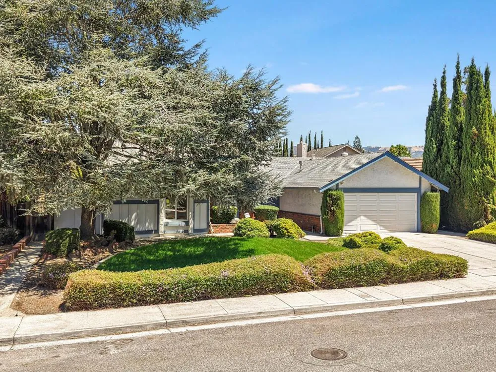 3220 Foxboro Place San Jose, CA 95135