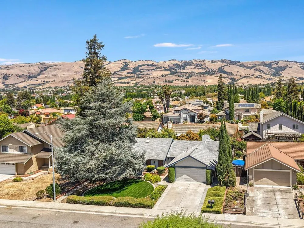 3220 Foxboro Place San Jose, CA 95135