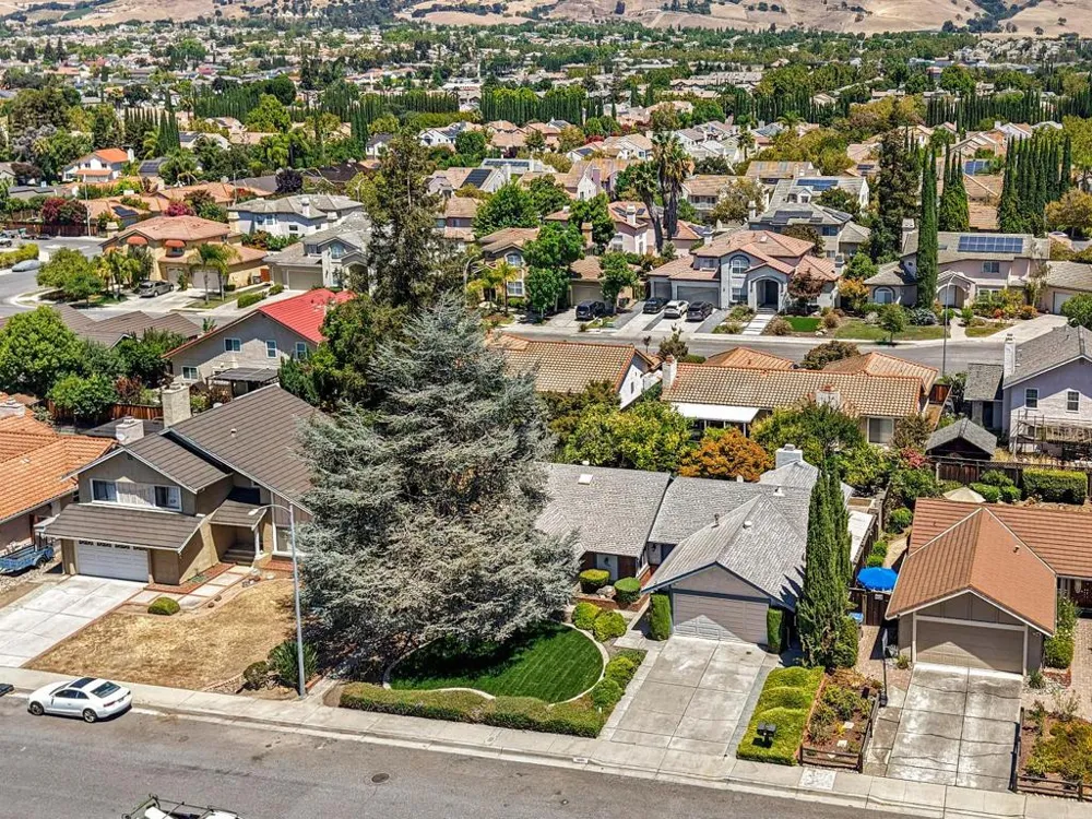3220 Foxboro Place San Jose, CA 95135