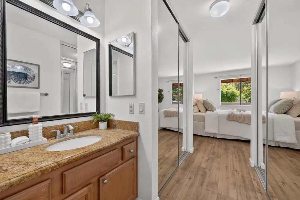 2250 Monroe Street #109 Santa Clara, CA 95050