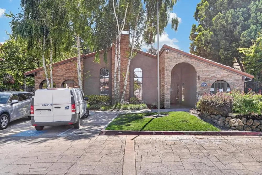 2250 Monroe Street #109 Santa Clara, CA 95050