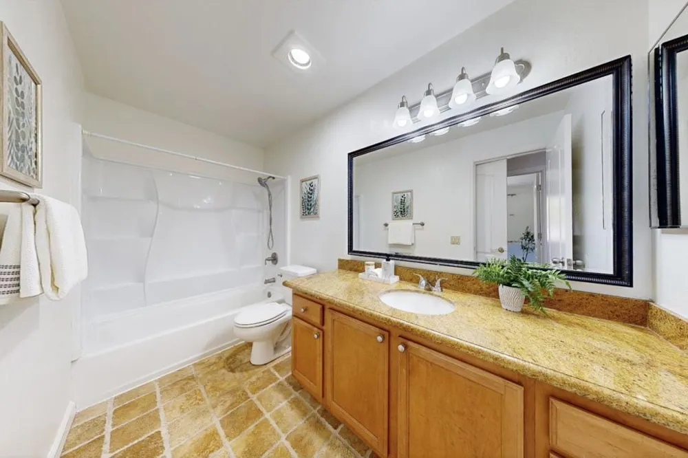 2250 Monroe Street #109 Santa Clara, CA 95050