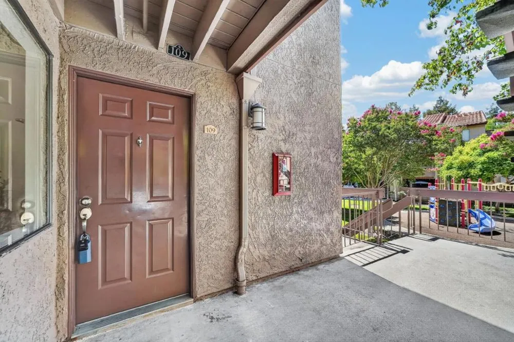 2250 Monroe Street #109 Santa Clara, CA 95050