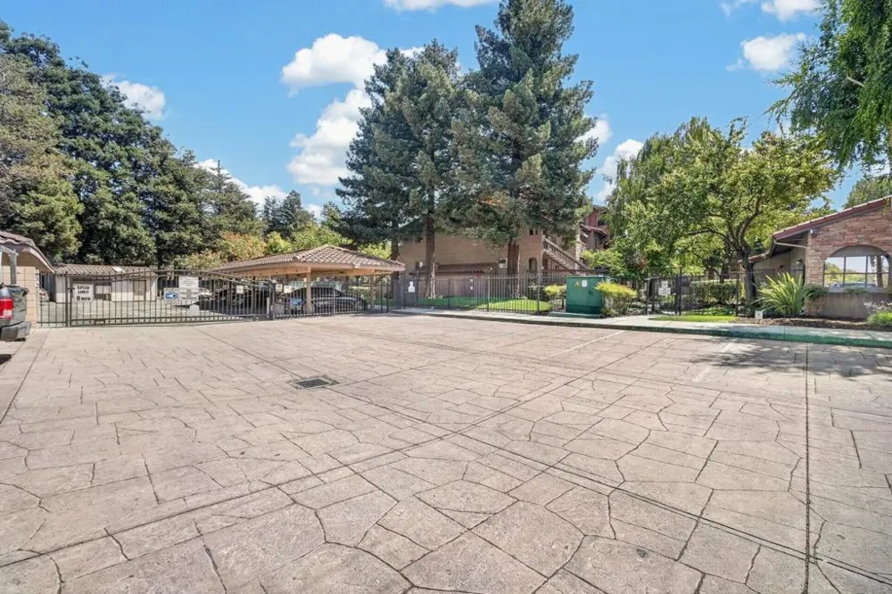 2250 Monroe Street #109 Santa Clara, CA 95050