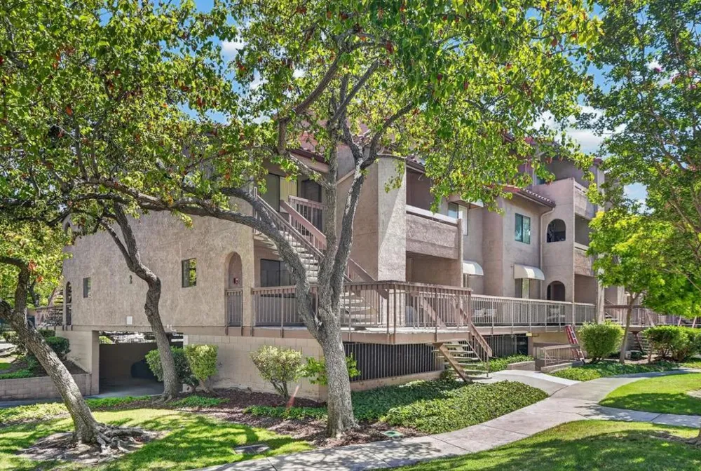 2250 Monroe Street #109 Santa Clara, CA 95050