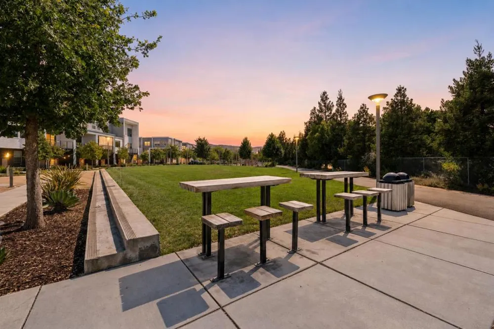 5761 Vibrant Loop San Jose, CA 95119