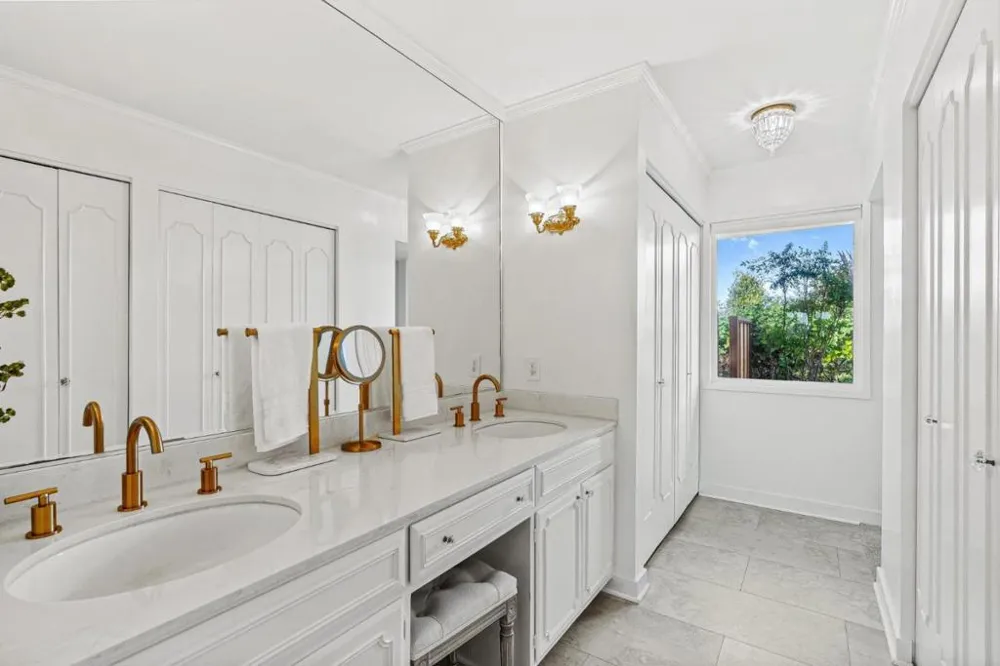 4250 Opal Cliff Drive Santa Cruz, CA 95062