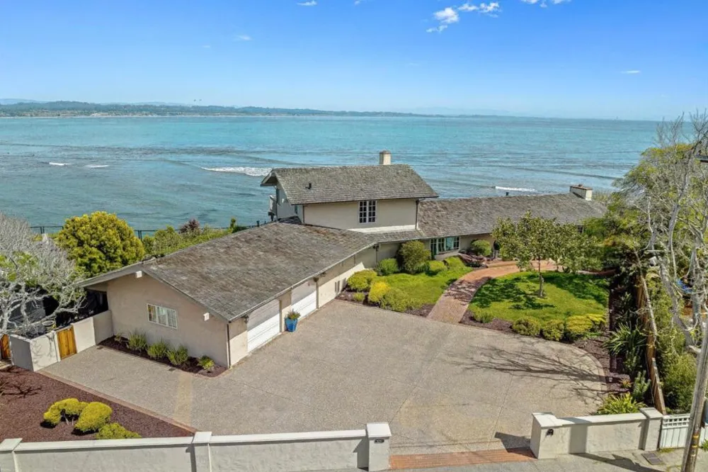 4250 Opal Cliff Drive Santa Cruz, CA 95062