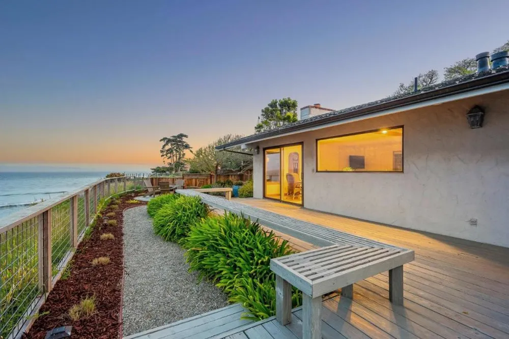 4250 Opal Cliff Drive Santa Cruz, CA 95062