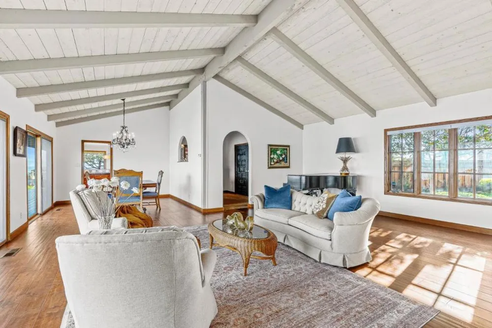 4250 Opal Cliff Drive Santa Cruz, CA 95062