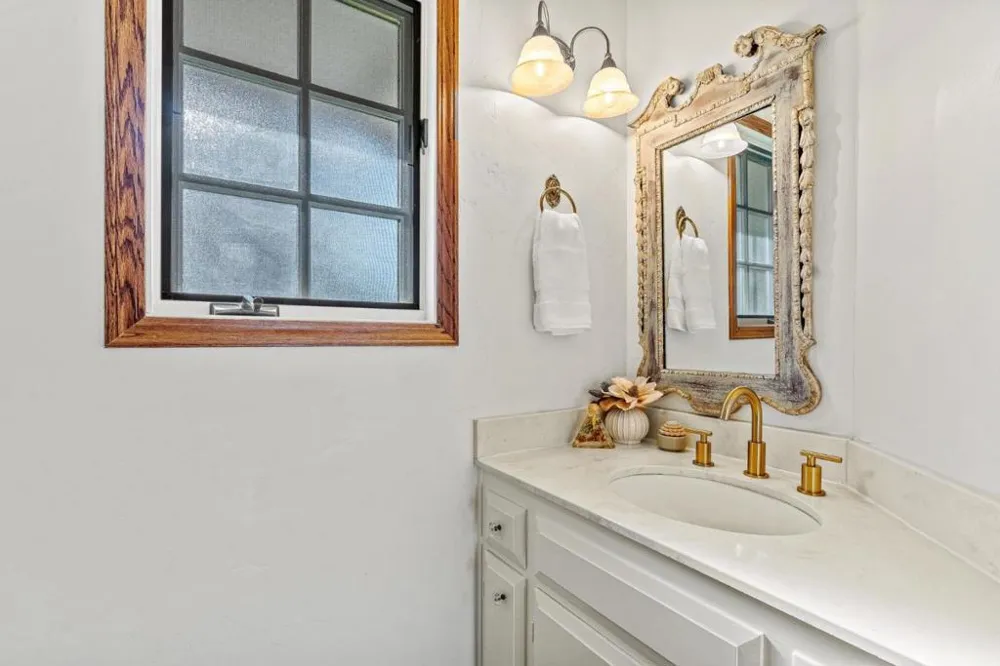 4250 Opal Cliff Drive Santa Cruz, CA 95062