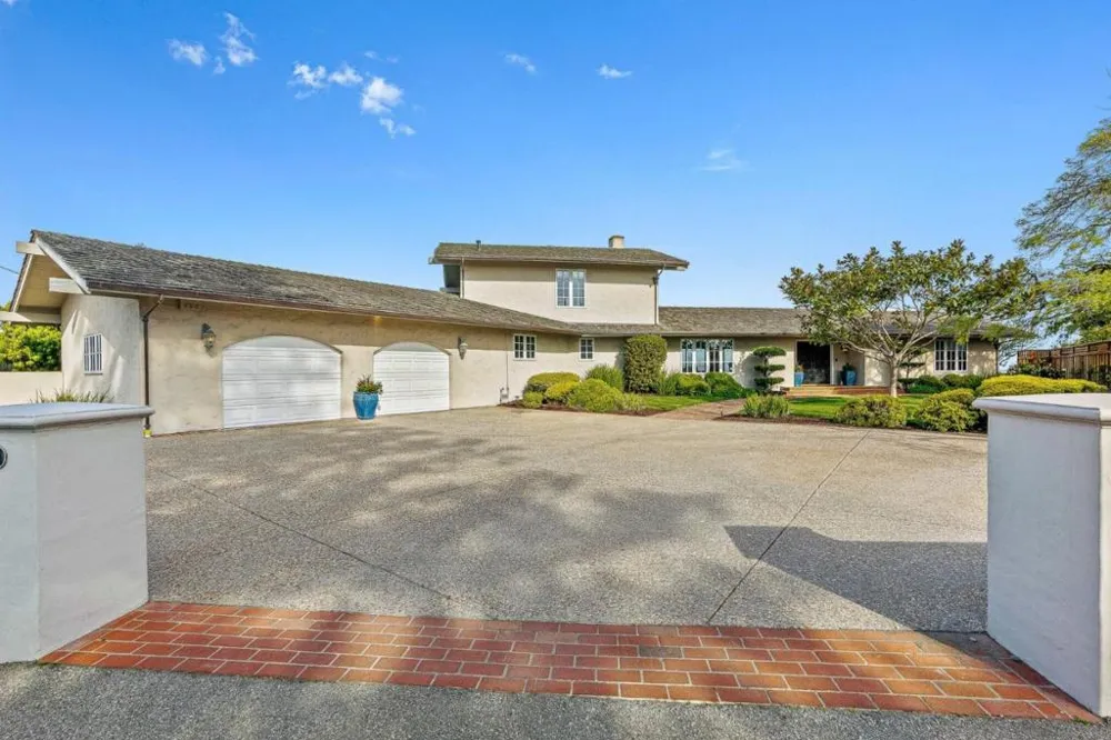 4250 Opal Cliff Drive Santa Cruz, CA 95062