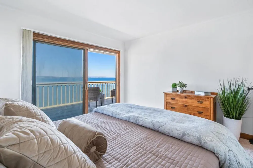 4250 Opal Cliff Drive Santa Cruz, CA 95062
