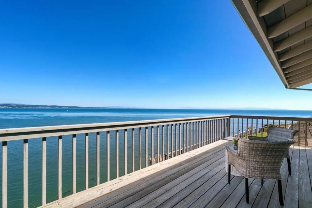 4250 Opal Cliff Drive Santa Cruz, CA 95062