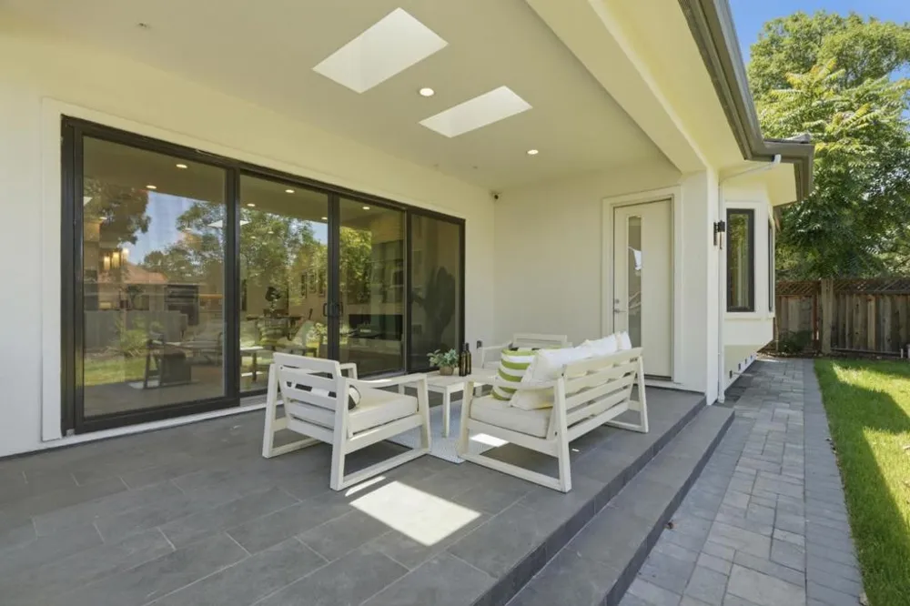 18823 Casa Blanca Lane Saratoga, CA 95070