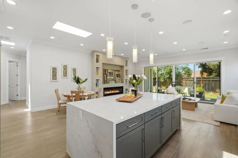 18823 Casa Blanca Lane Saratoga, CA 95070