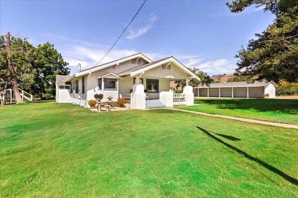 4125 Prunedale Avenue Gilroy, CA 95020