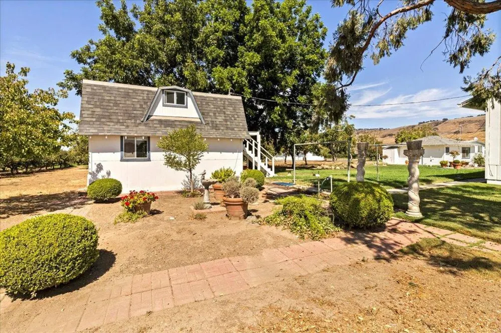 4125 Prunedale Avenue Gilroy, CA 95020