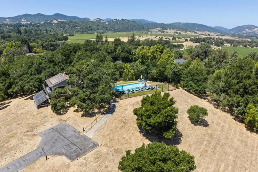 2596 Hidden Valley Lane Napa, CA 94558