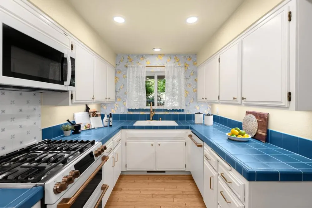 2596 Hidden Valley Lane Napa, CA 94558