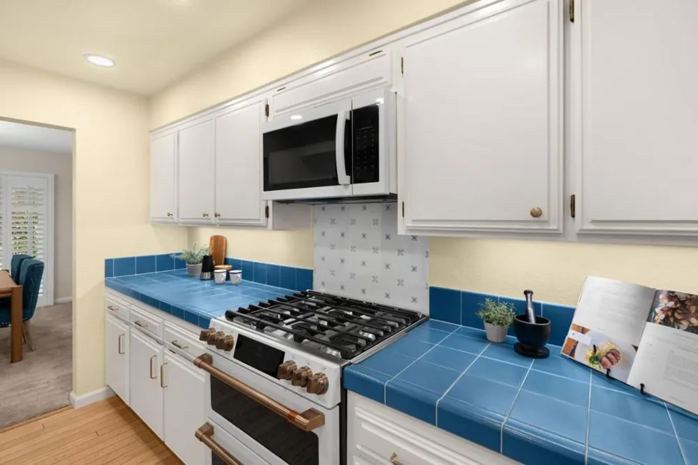 2596 Hidden Valley Lane Napa, CA 94558