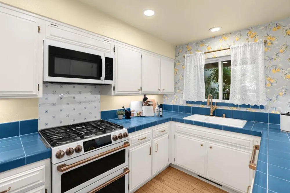 2596 Hidden Valley Lane Napa, CA 94558