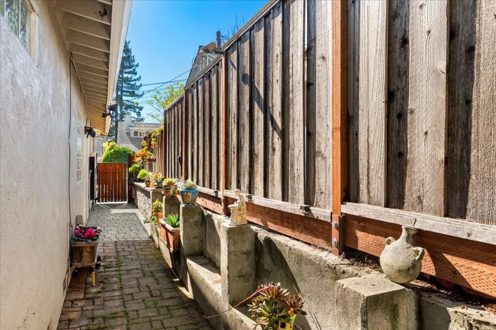 226 San Mateo Avenue Los Gatos, CA 95030