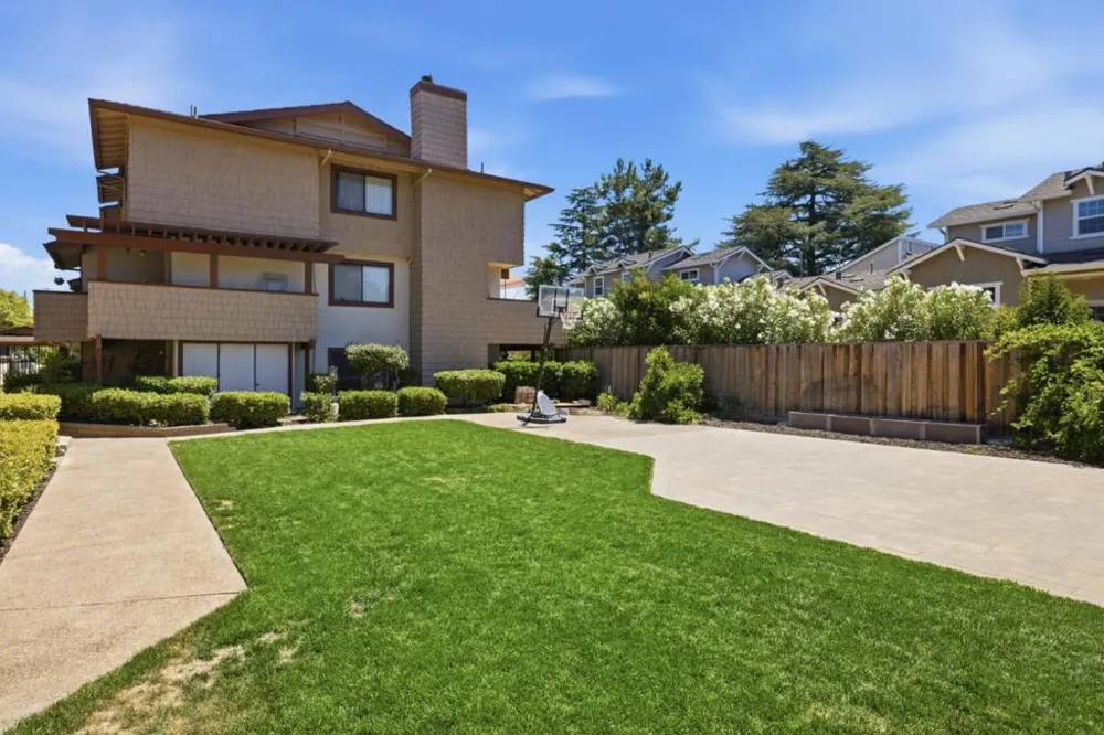2785 S Bascom Avenue #19 Campbell, CA 95008