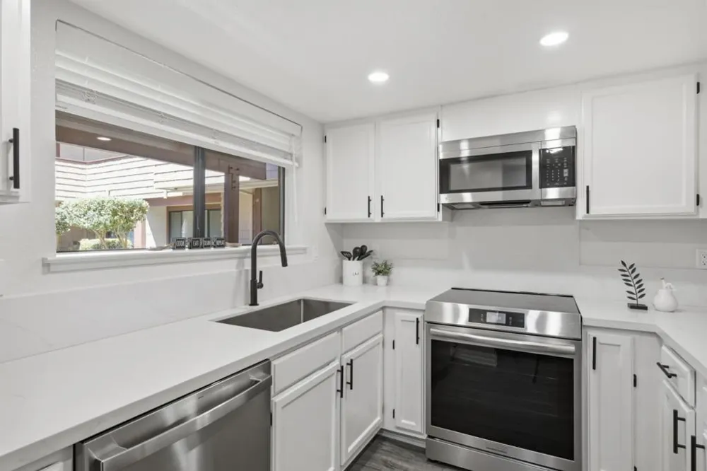2785 S Bascom Avenue #19 Campbell, CA 95008