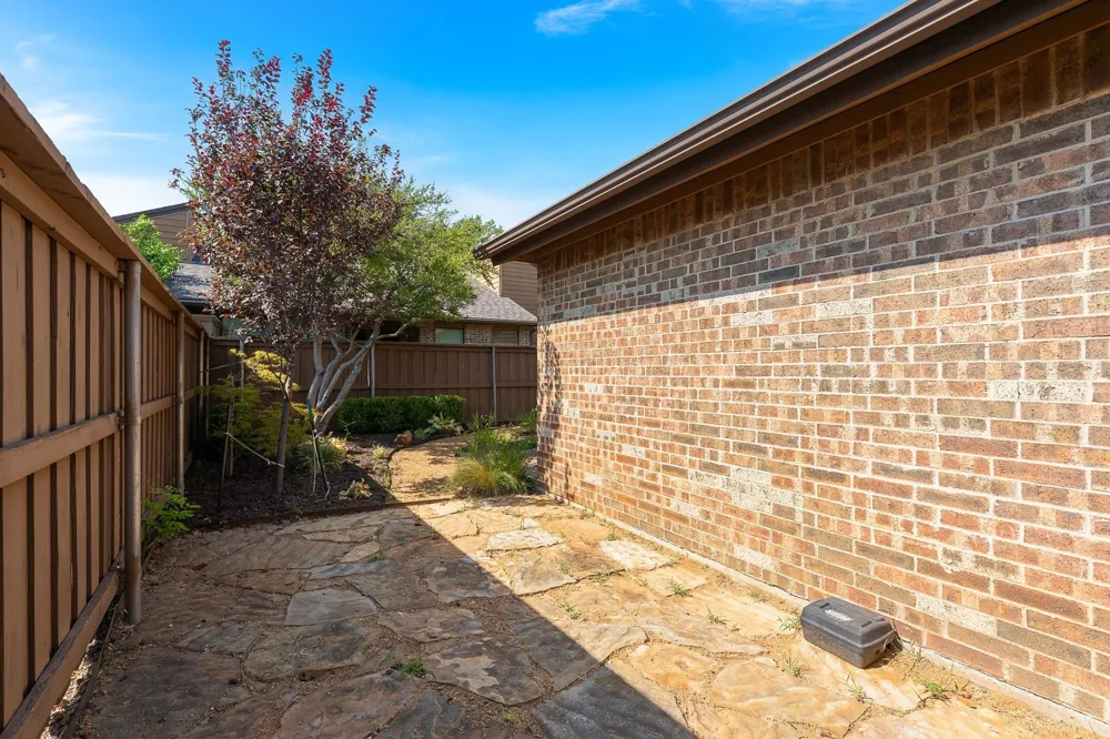 3315 Water Oak Court Farmers Branch, TX 75234