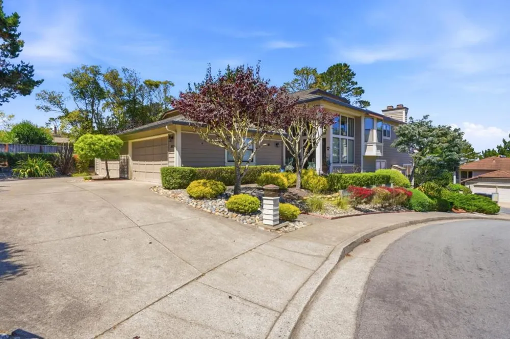 3021 Ransford Avenue Pacific Grove, CA 93950
