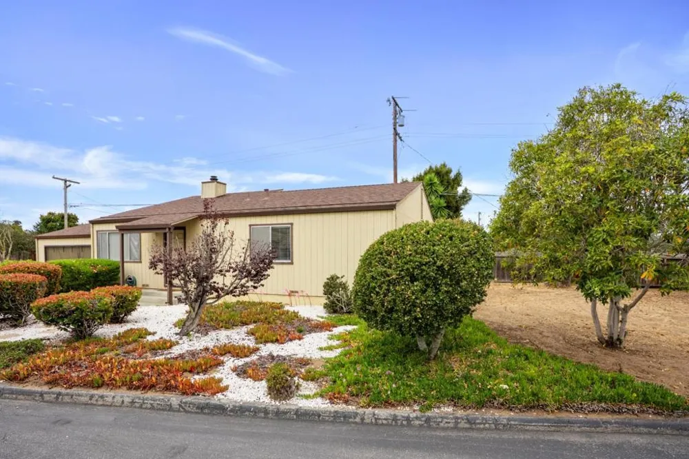3080 Crumpton Lane #21 Marina, CA 93933