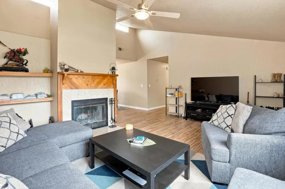 3080 Crumpton Lane #21 Marina, CA 93933
